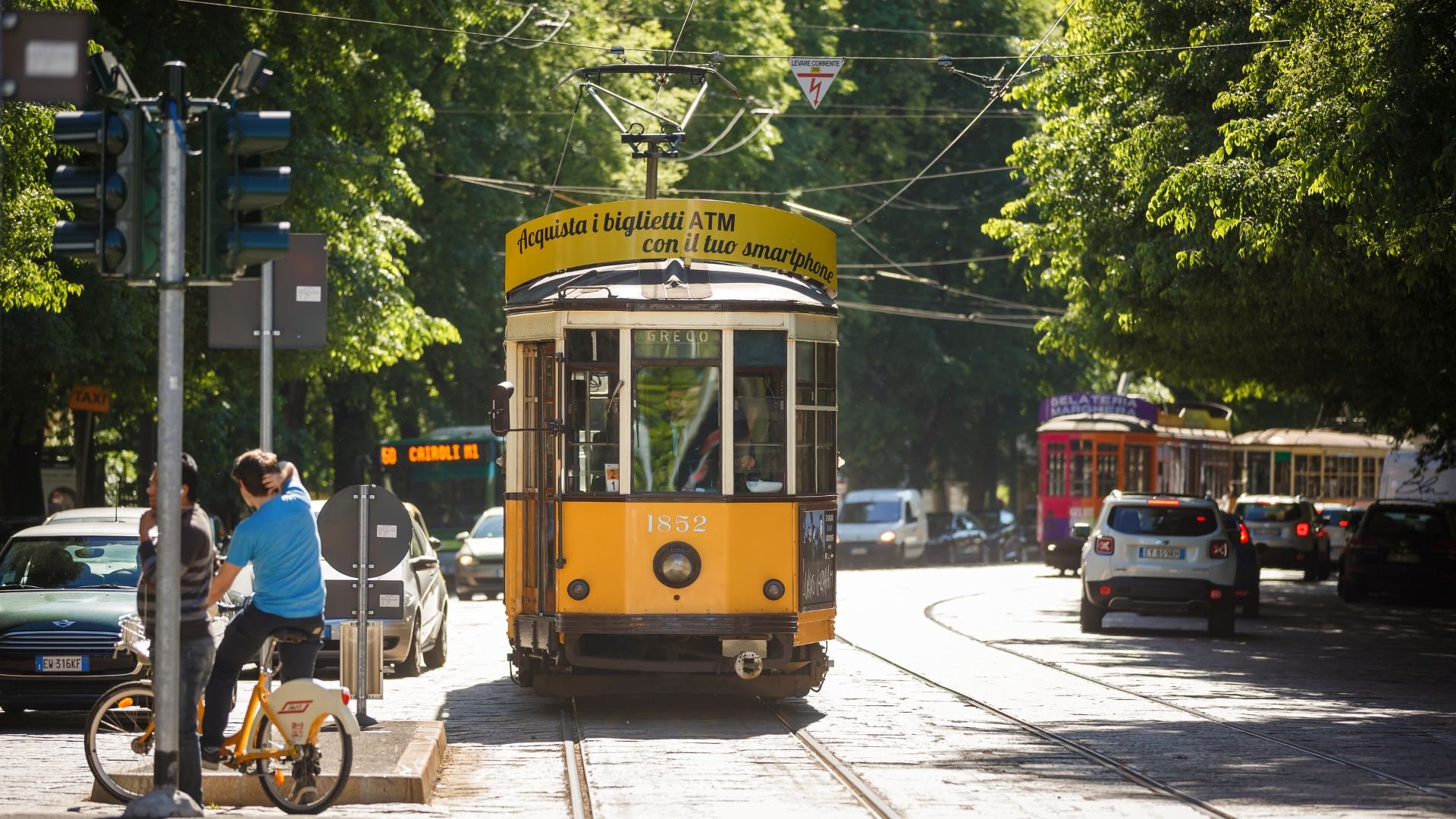 [Translate to English:] Mezzi di trasporto a Milano